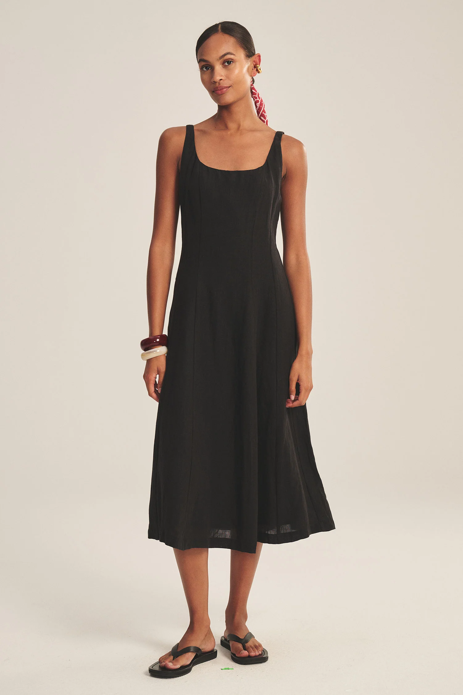 AUSTEN LINEN DRESS IN BLACK - Image 2