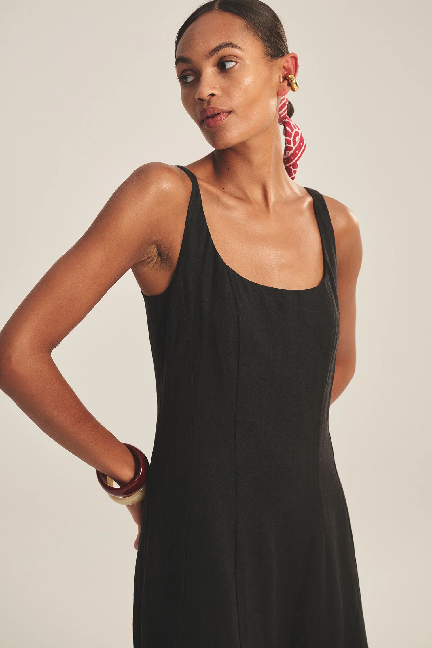 AUSTEN LINEN DRESS IN BLACK - Image 4