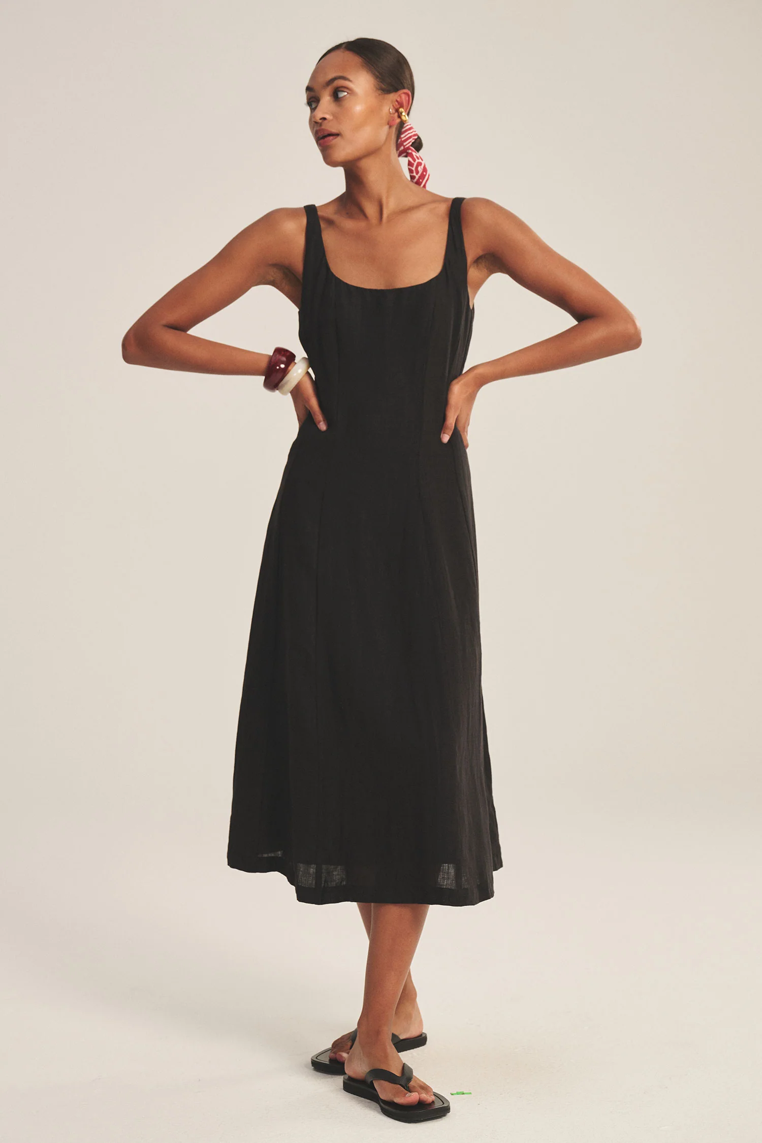AUSTEN LINEN DRESS IN BLACK - Image 5