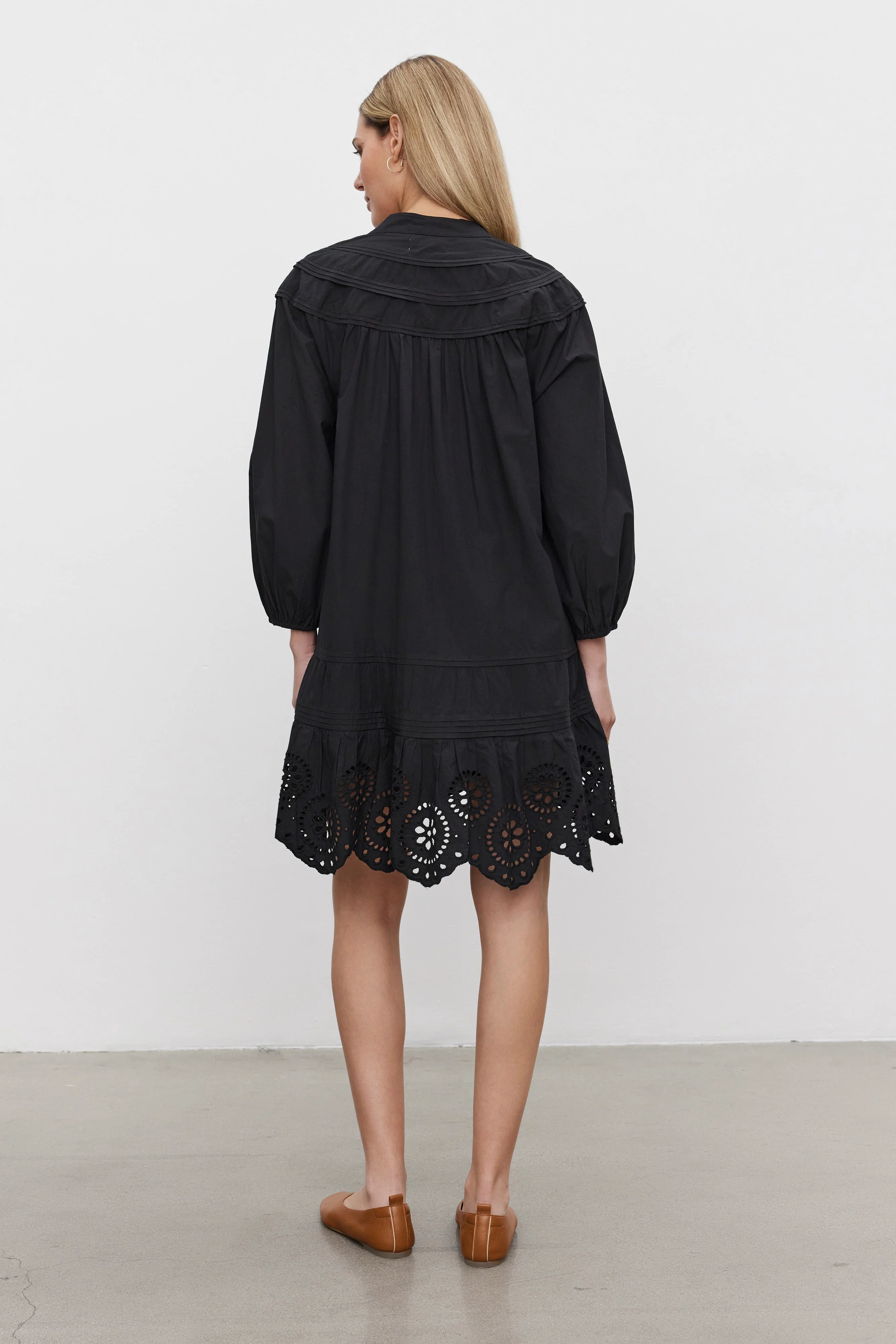 BARB DRESS IN BLACK - Image 3