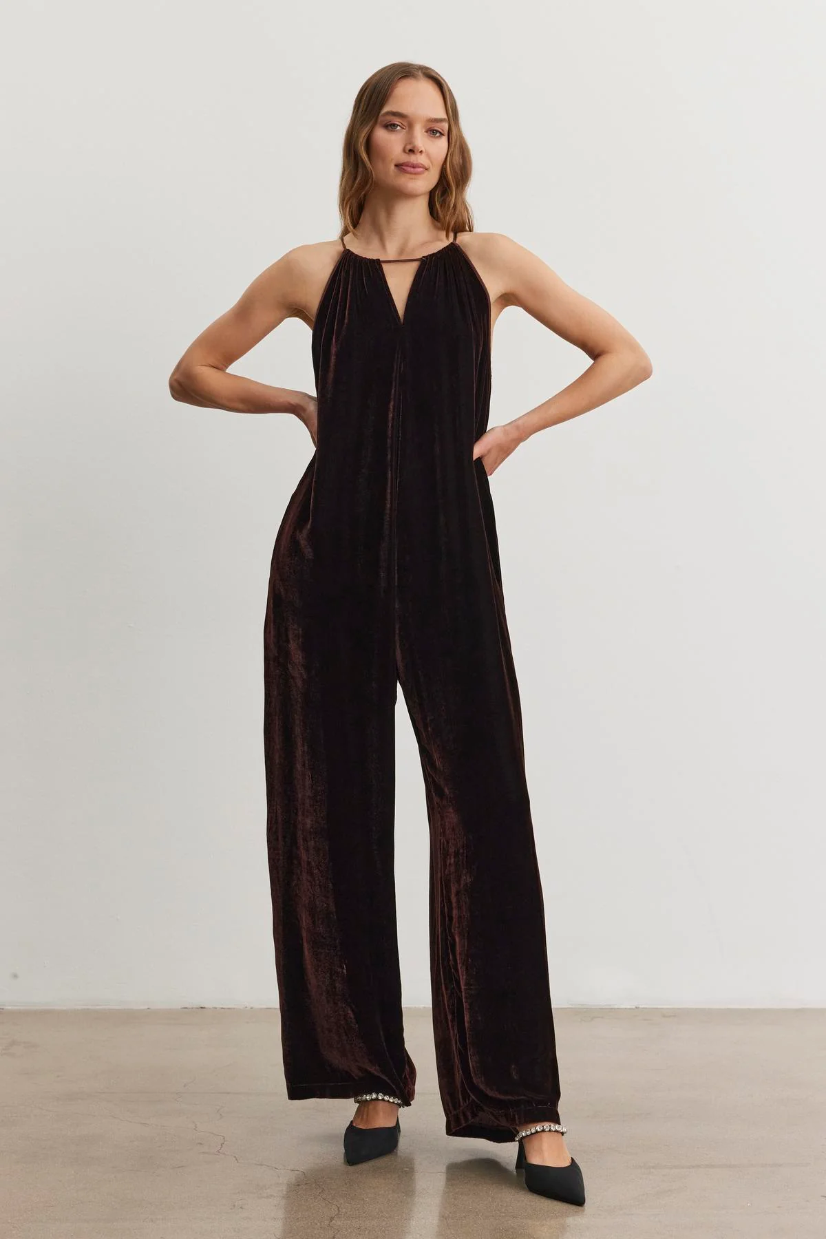 CIENNA SILK VELVET JUMPSUIT IN BURLWOOD - Image 3