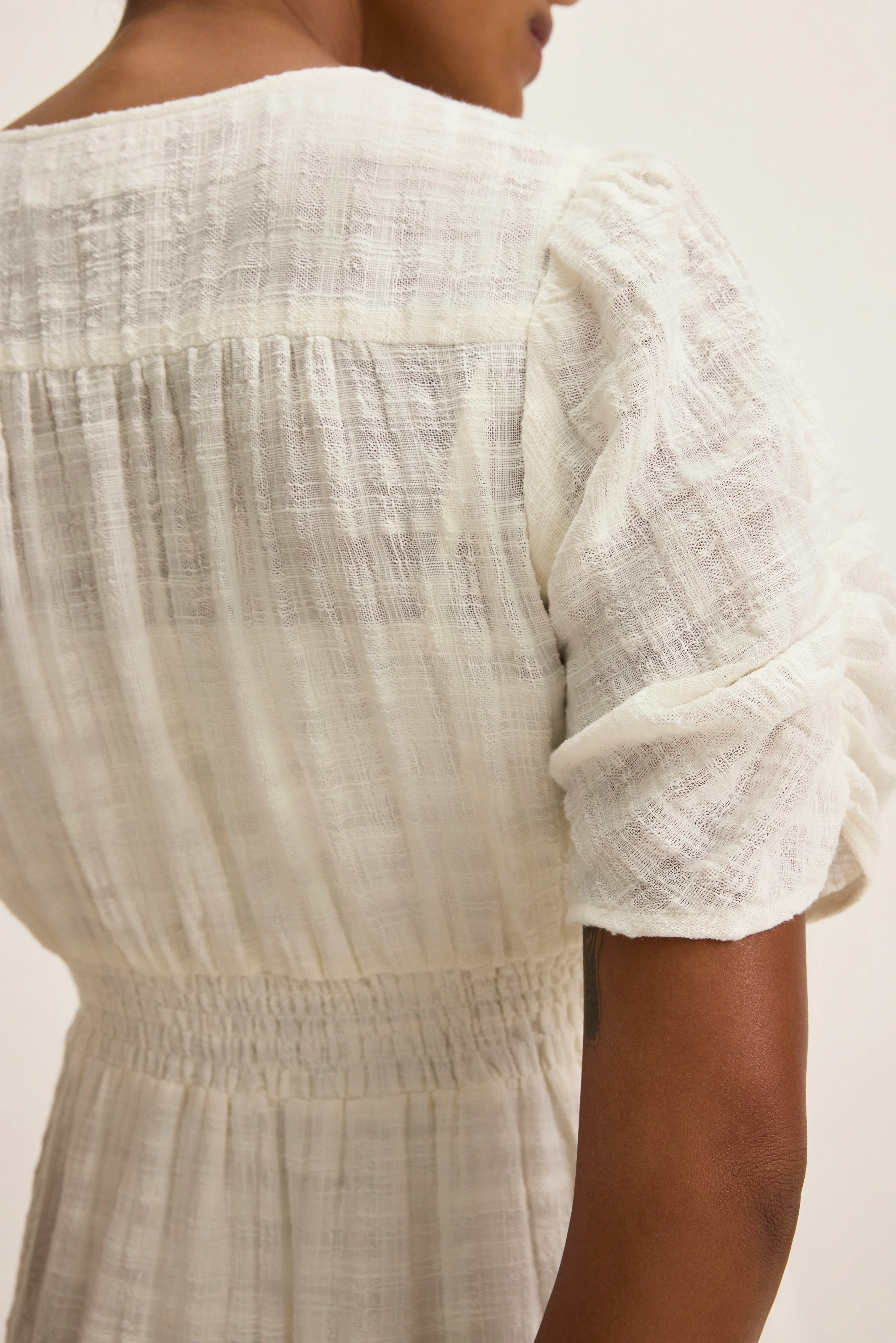 ELOISE TEXTURED COTTON GAUZE DRESS IN COCONUT - Image 5