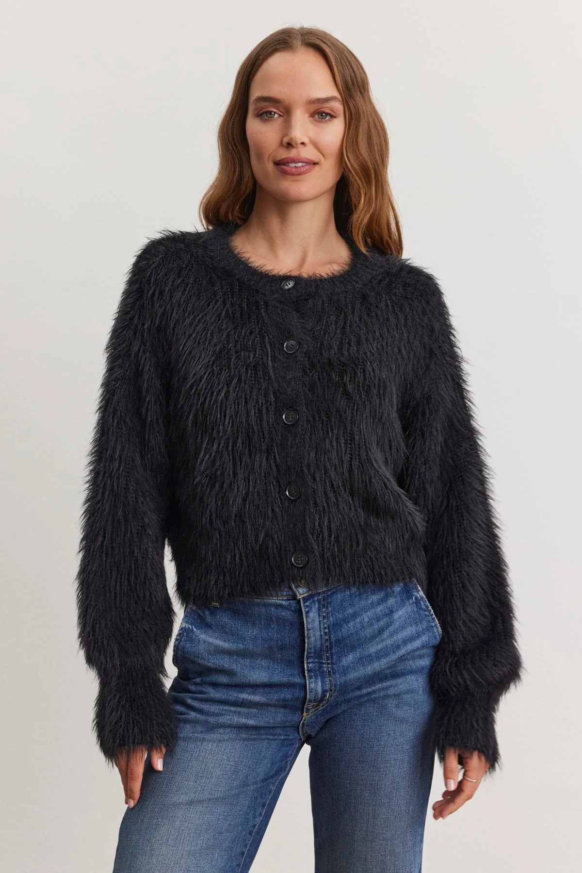 HOLLAND FEATHER YARN CARDIGAN IN BLACK - Image 3