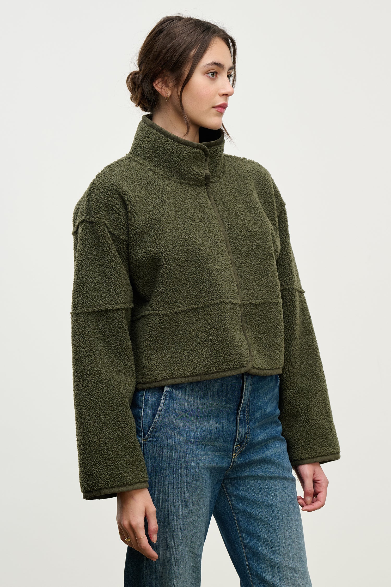 KELLY SHERPA REVERSIBLE JACKET IN ARMY - Image 5