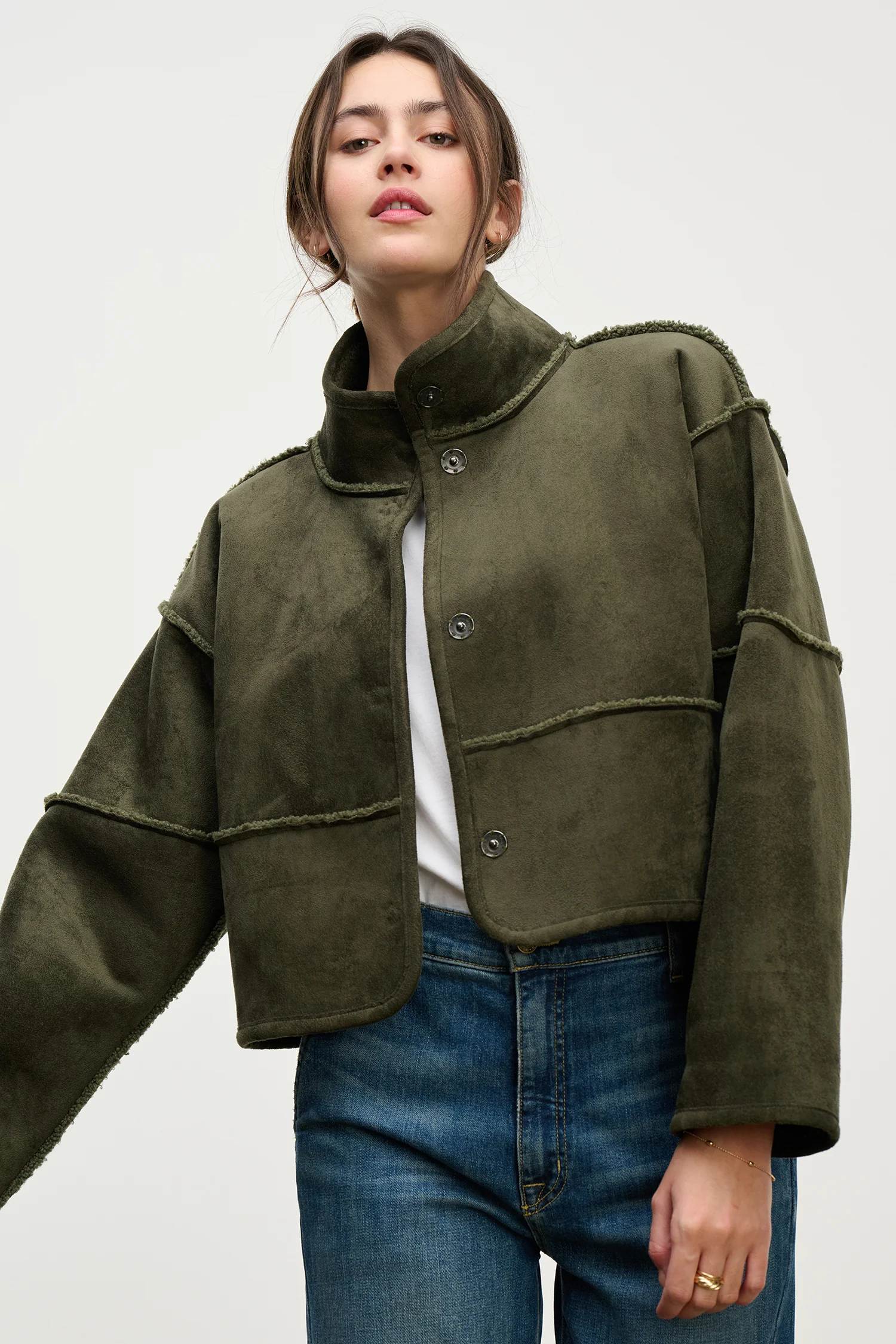 KELLY SHERPA REVERSIBLE JACKET IN ARMY - Image 7