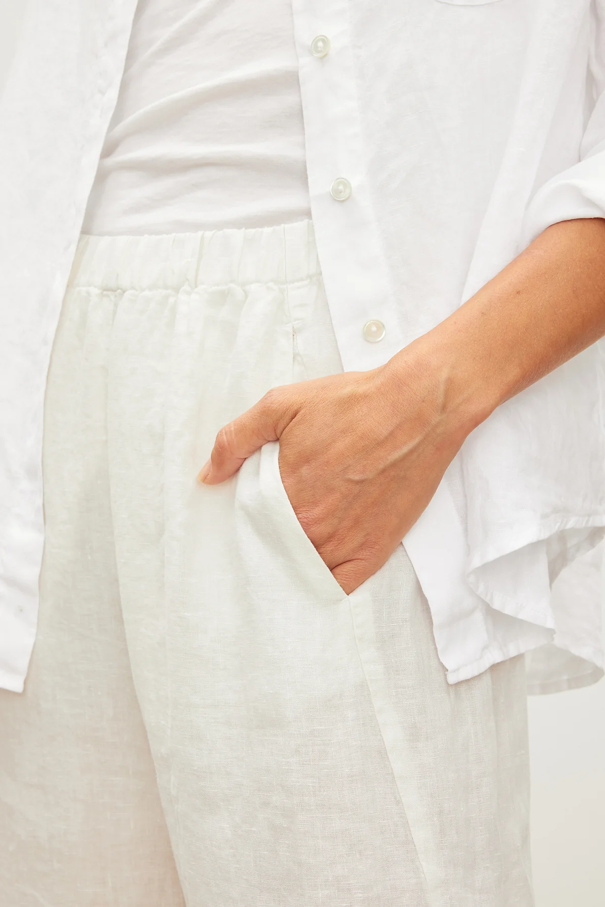 LOLA LINEN TROUSER IN CHALK - Image 5