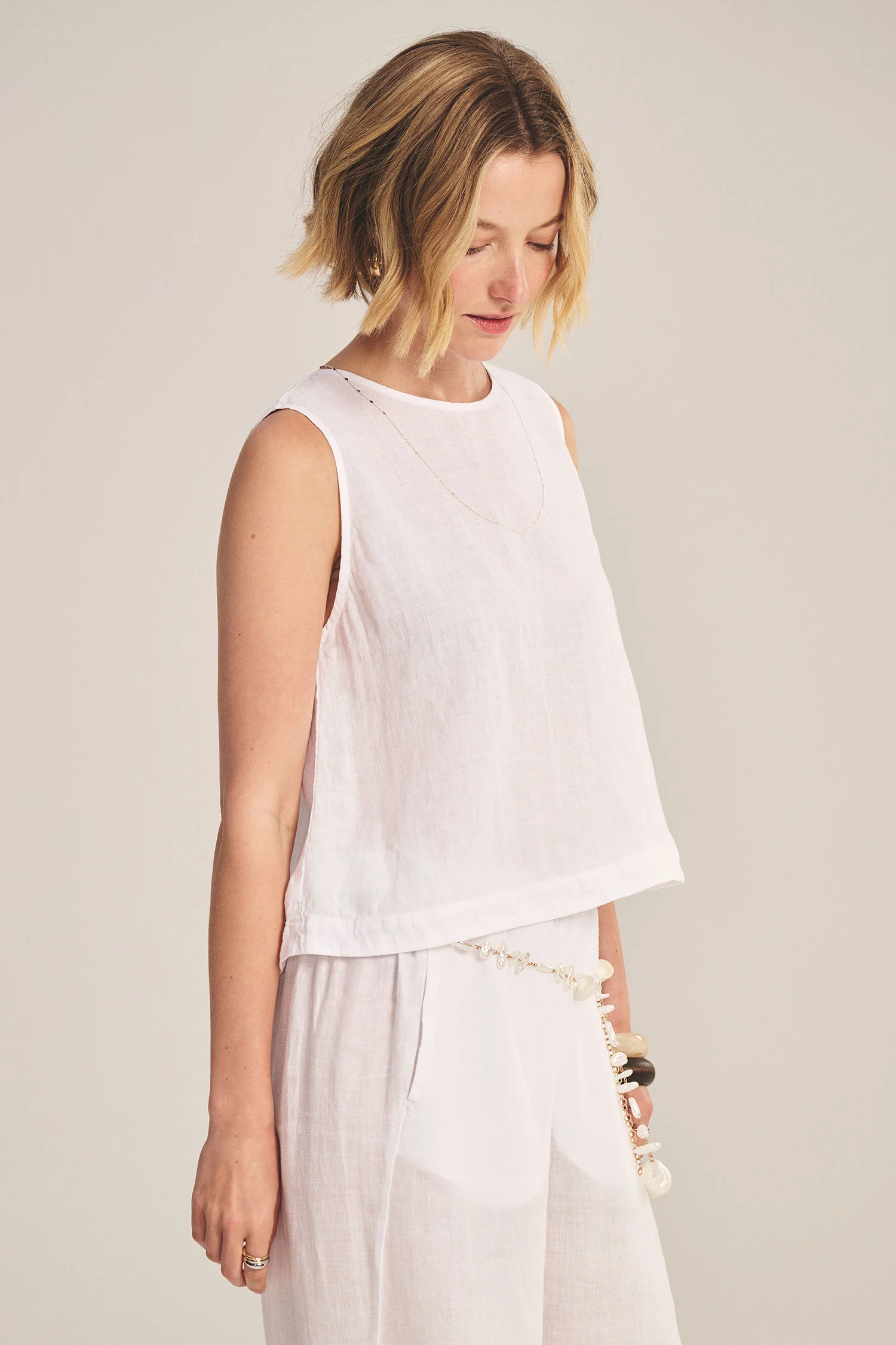 MAXINE LINEN TOP IN WHITE - Image 2