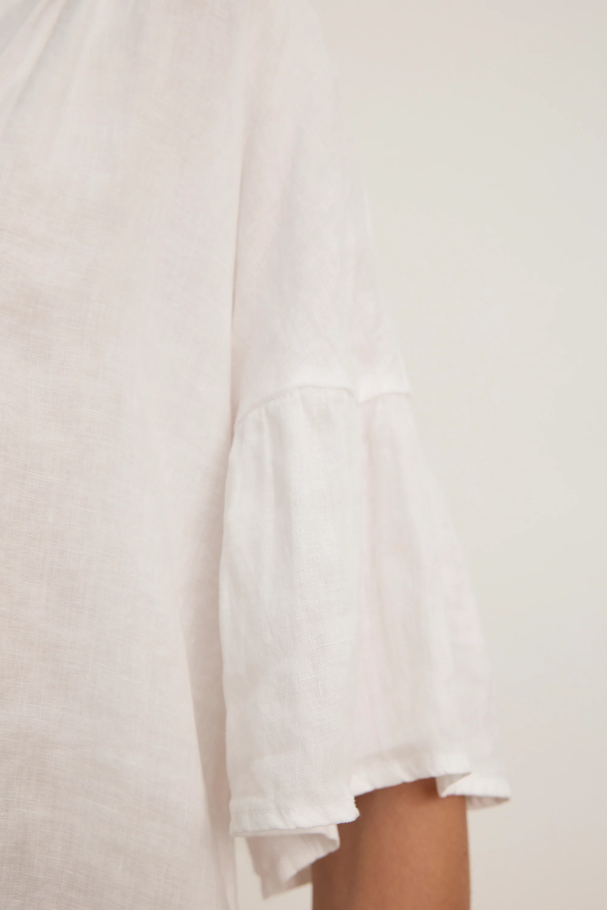 RAYE TOP IN WHITE - Image 5