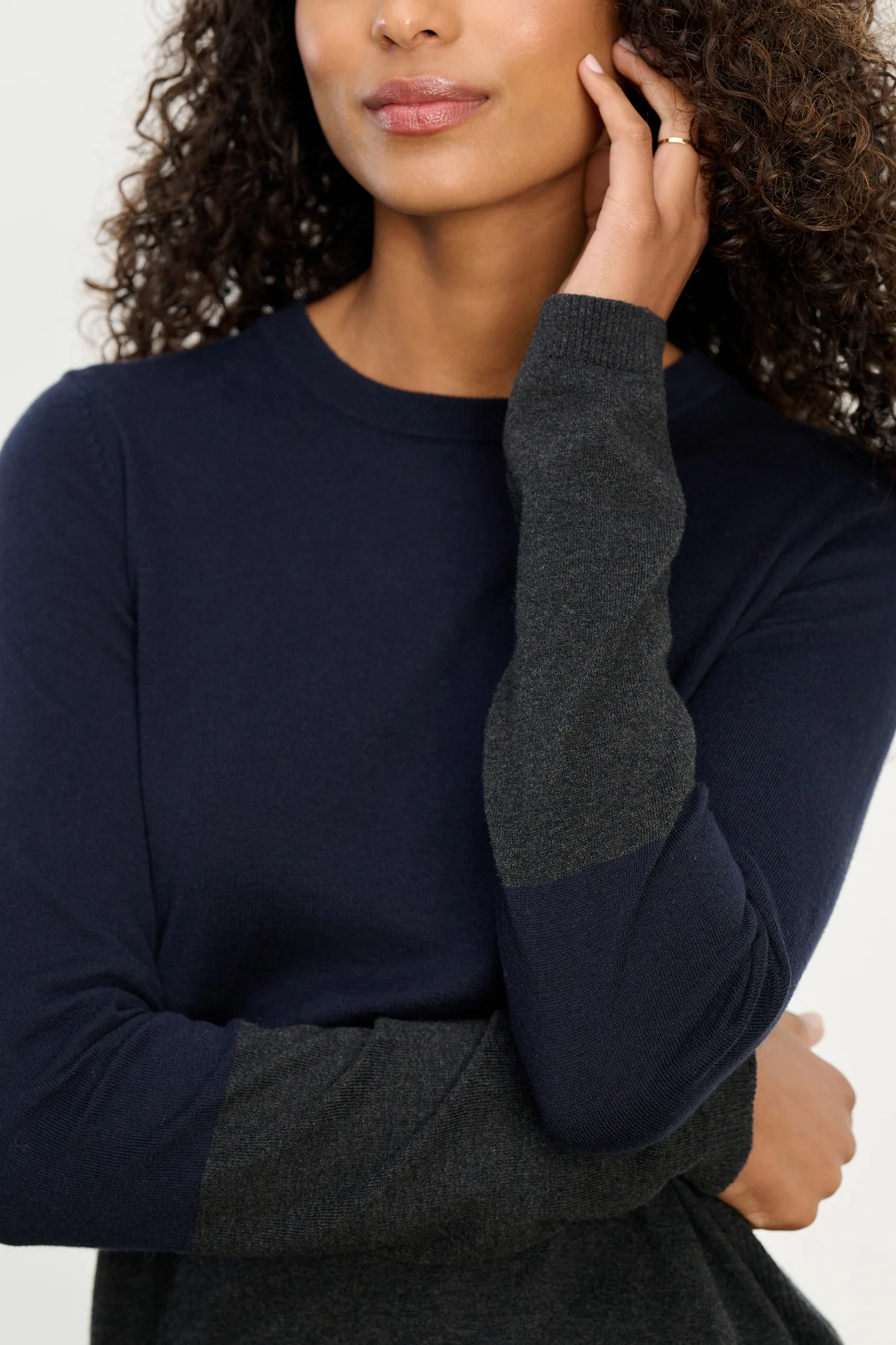 ROXY SWEATER IN NAVY - Image 4