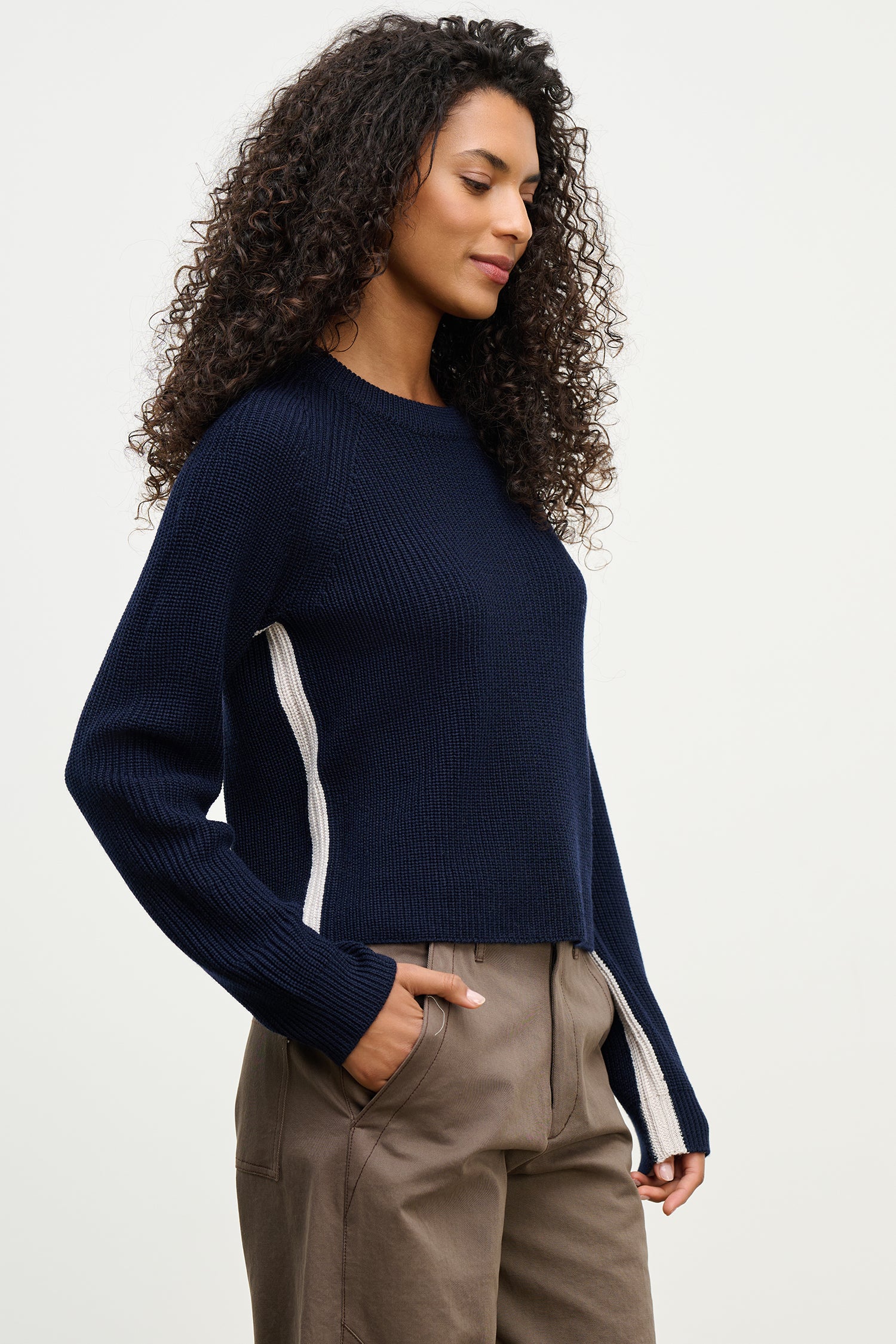 SAVANNAH SWEATER IN NAVY/LIGHT GREY - Image 9
