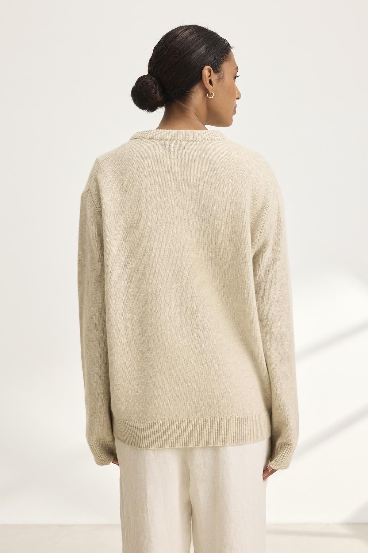 STEVIE WOOL CASHMERE SWEATER IN OATMEAL - Image 3