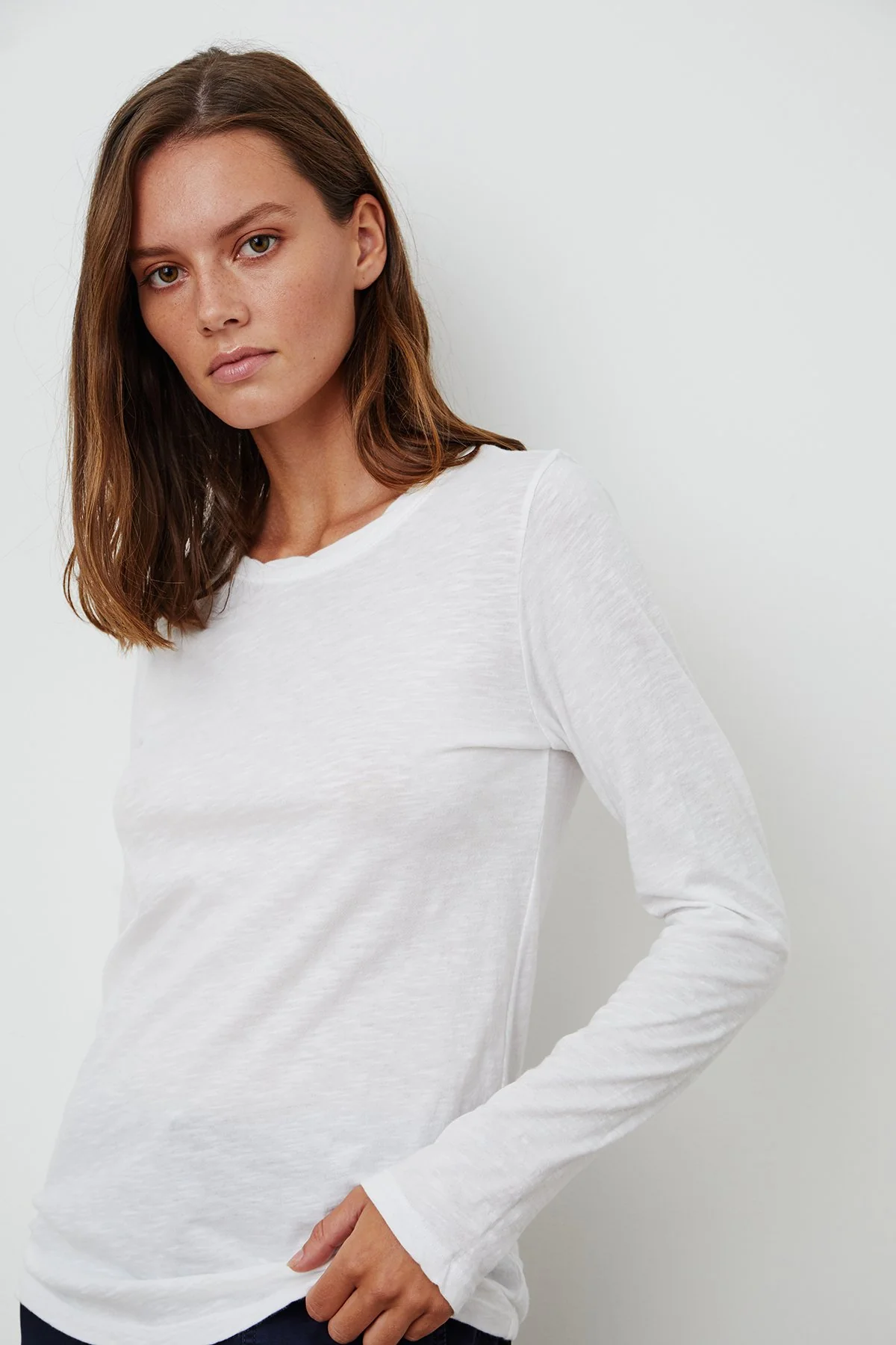 LIZ CITY COTTON SLUB T-SHIRT IN WHITE - Image 2